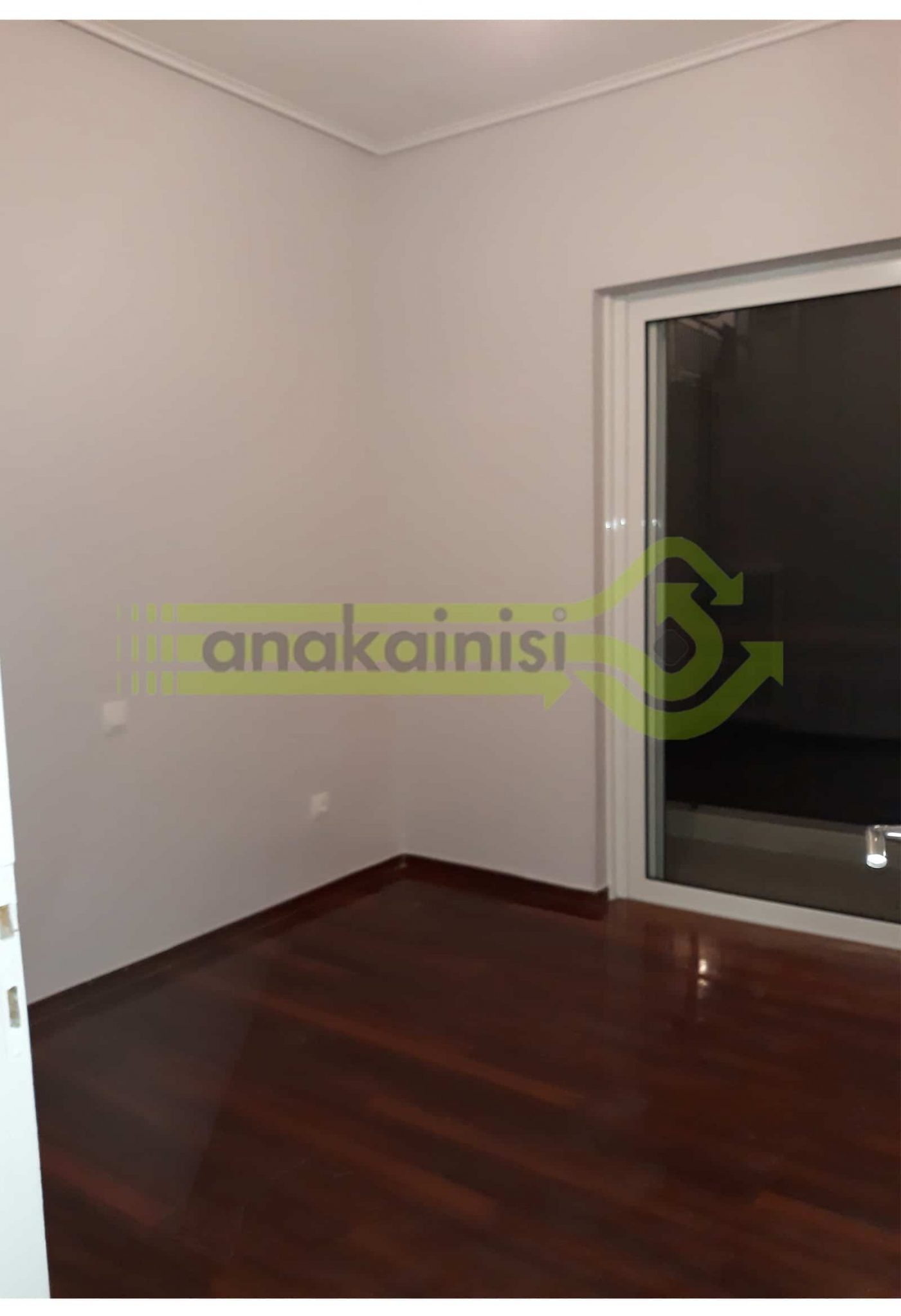 Ανακαίνιση διαμερίσματος στο Μαρούσι - βάψιμο τοίχος - παντζούρι - γυάλισμα πατώματος ξύλου 