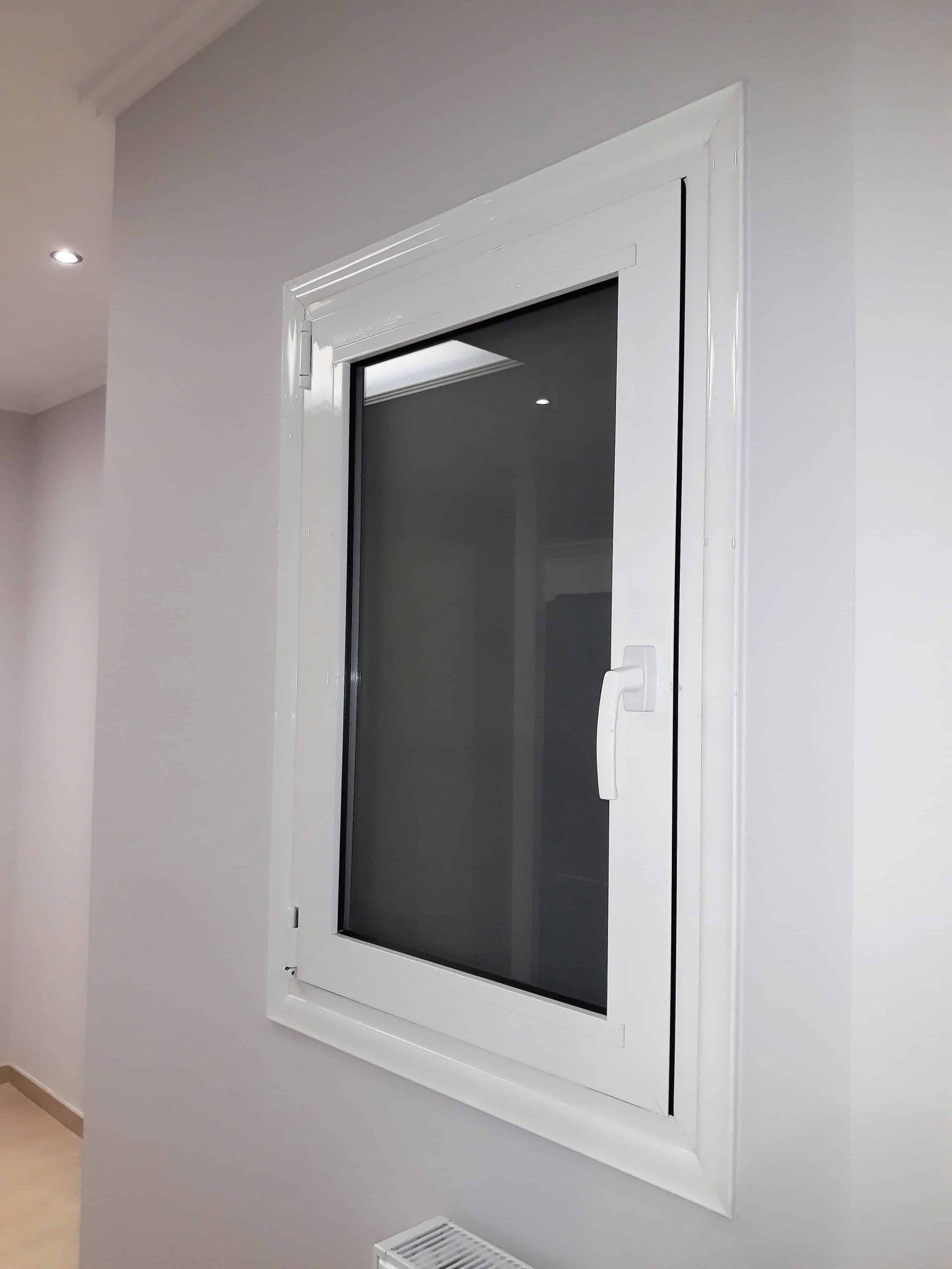 Ανακαίνιση Διαμερίσματος στο Παγκράτι - Παράθυρο