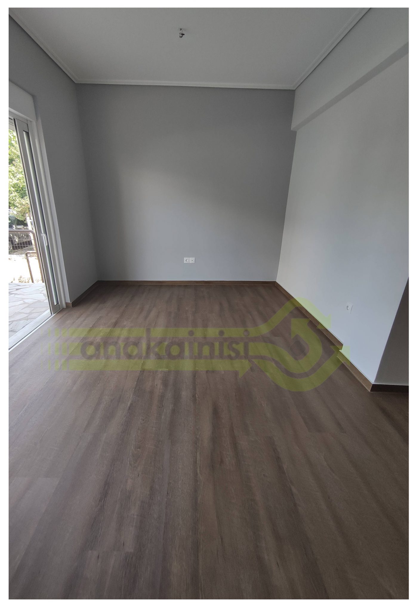 Ανακαινιση Αγια Παρασκευη (3) σαλόνι πάτωμα πλακάκια με μορφή και σχήμα ξύλου