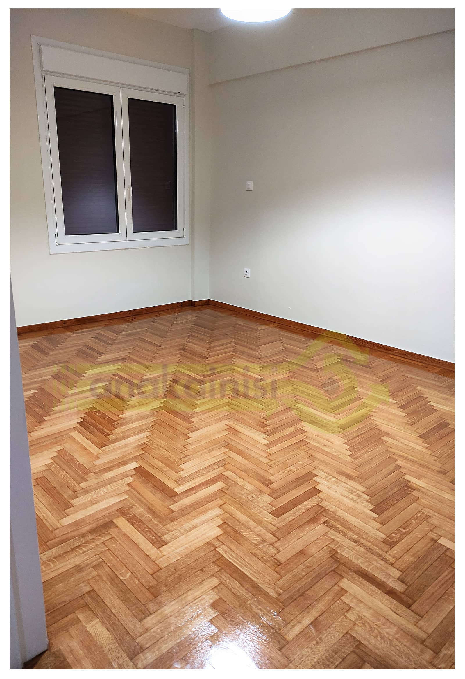 Ανακαινιση_Χαλανδρι_32 Γυάλισμα Ξύλινου Πτώματος - Βάψιμο Τοίχων - Κουφώματα Αλουμίνιου